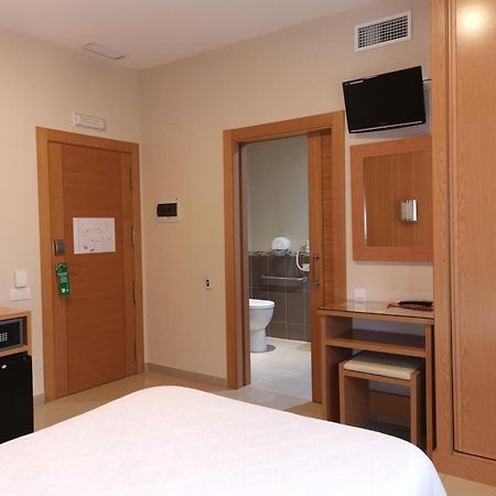Hostal Acueducto Los Milagros เมรีดา ภายนอก รูปภาพ