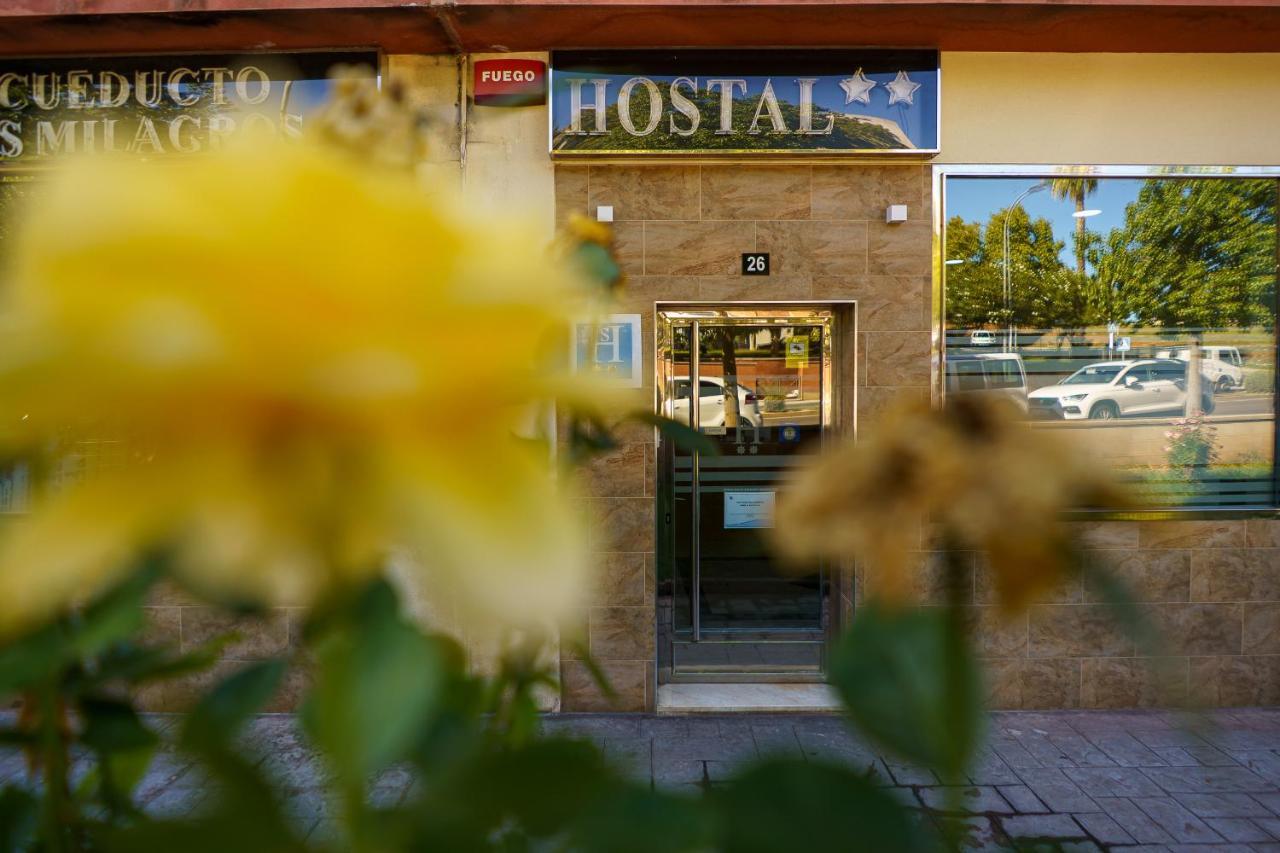 Hostal Acueducto Los Milagros เมรีดา ภายนอก รูปภาพ