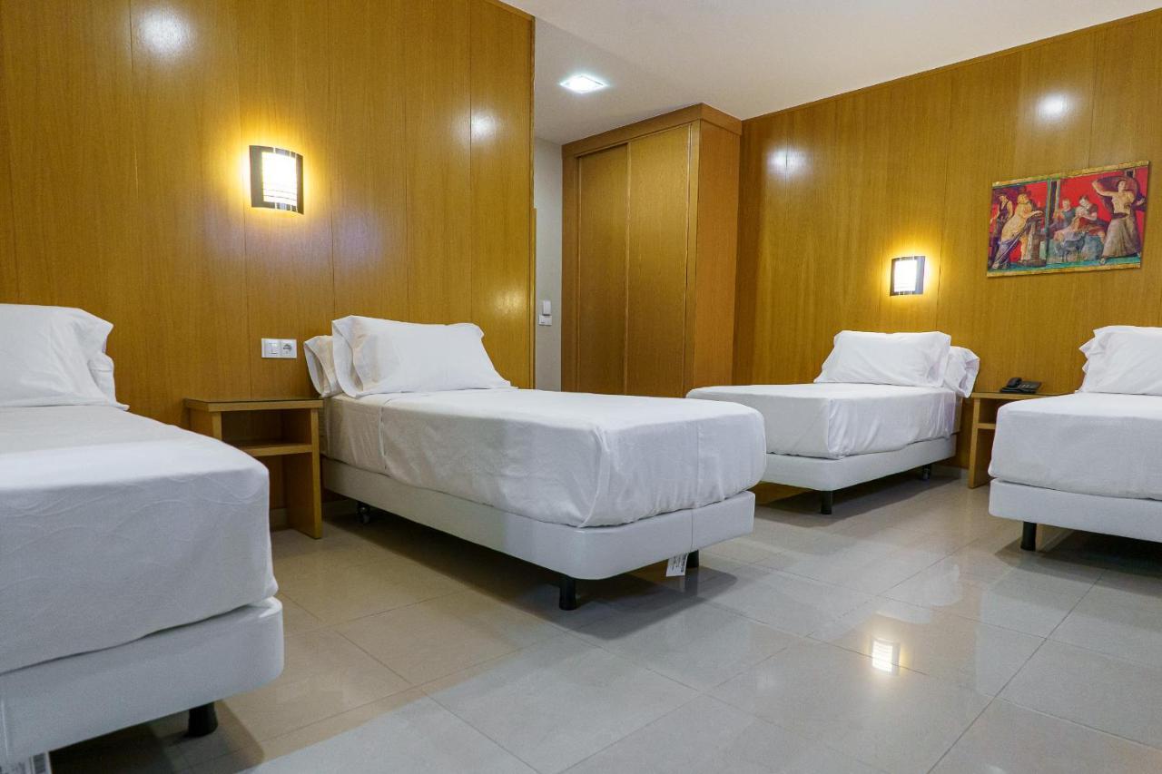 Hostal Acueducto Los Milagros เมรีดา ภายนอก รูปภาพ