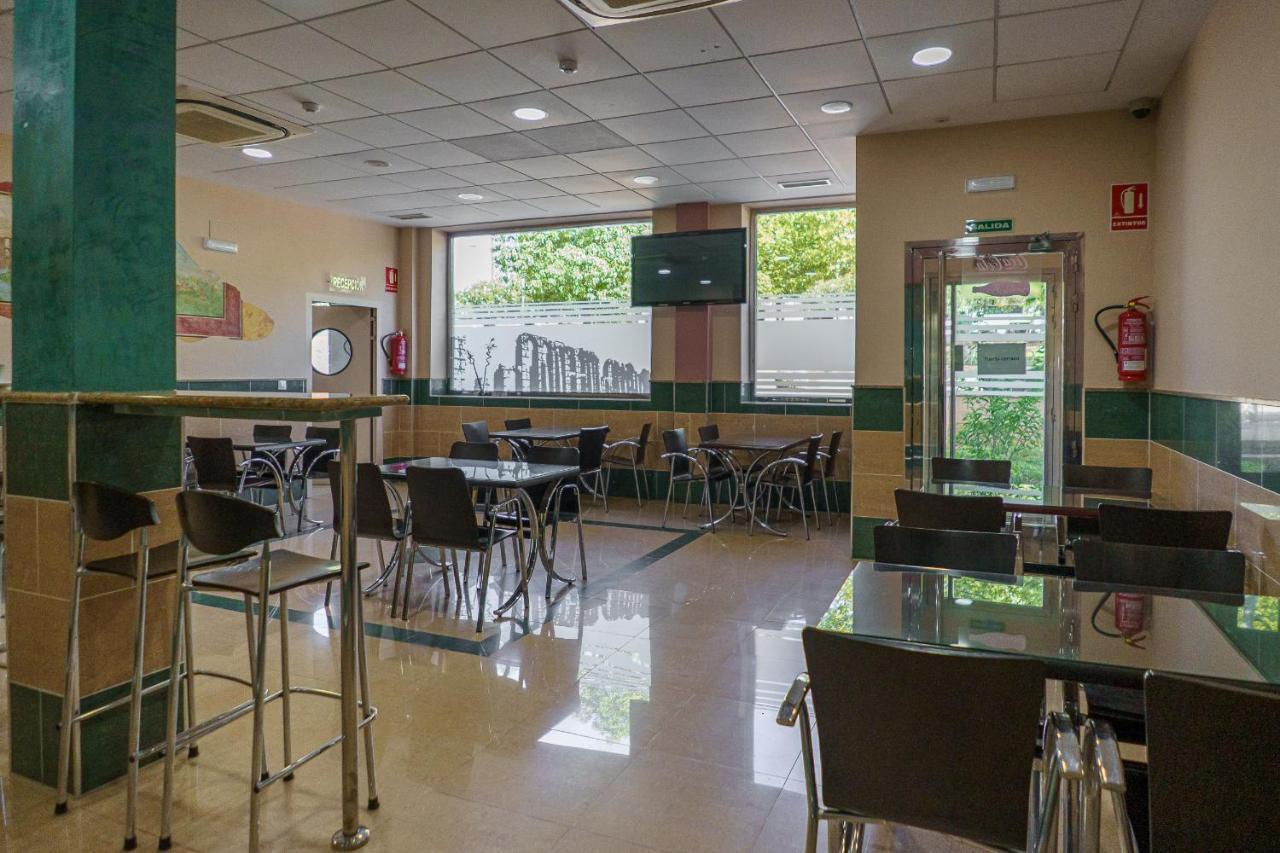 Hostal Acueducto Los Milagros เมรีดา ภายนอก รูปภาพ