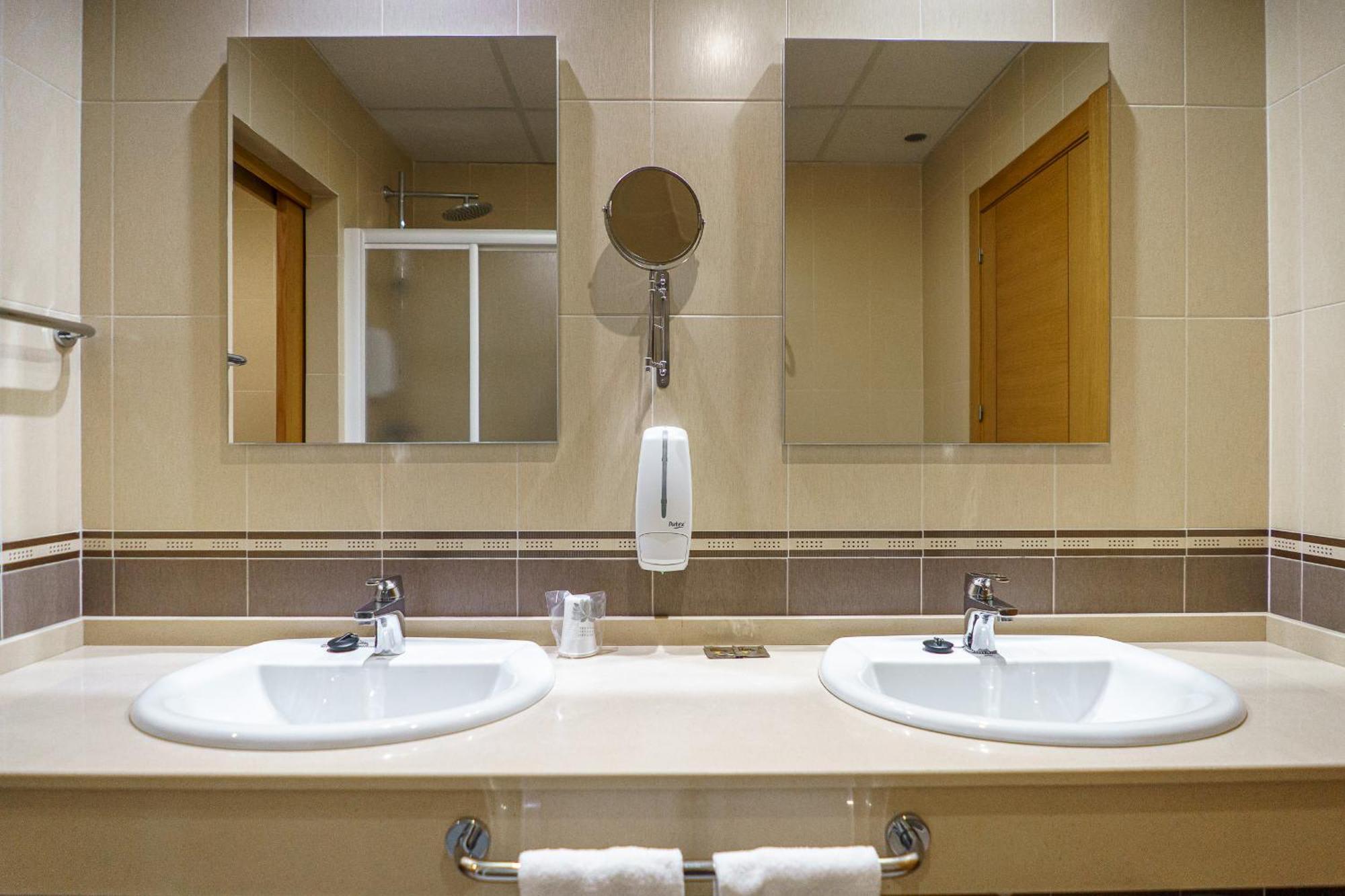 Hostal Acueducto Los Milagros เมรีดา ภายนอก รูปภาพ