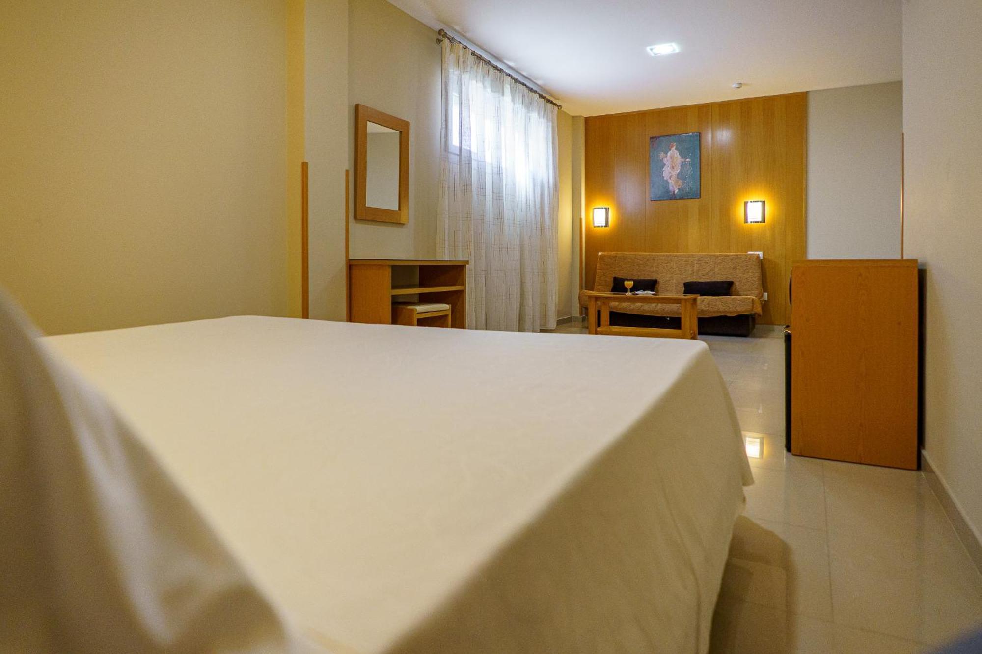 Hostal Acueducto Los Milagros เมรีดา ภายนอก รูปภาพ