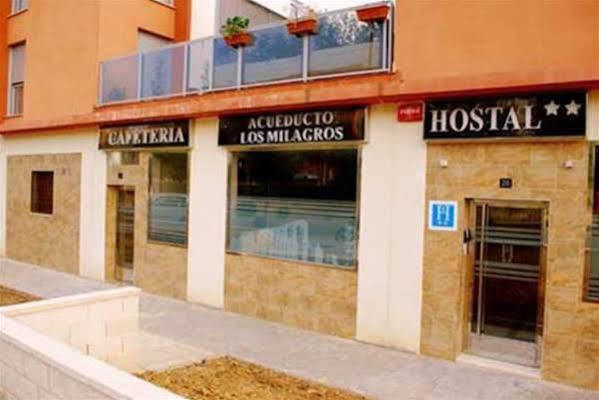 Hostal Acueducto Los Milagros เมรีดา ภายนอก รูปภาพ